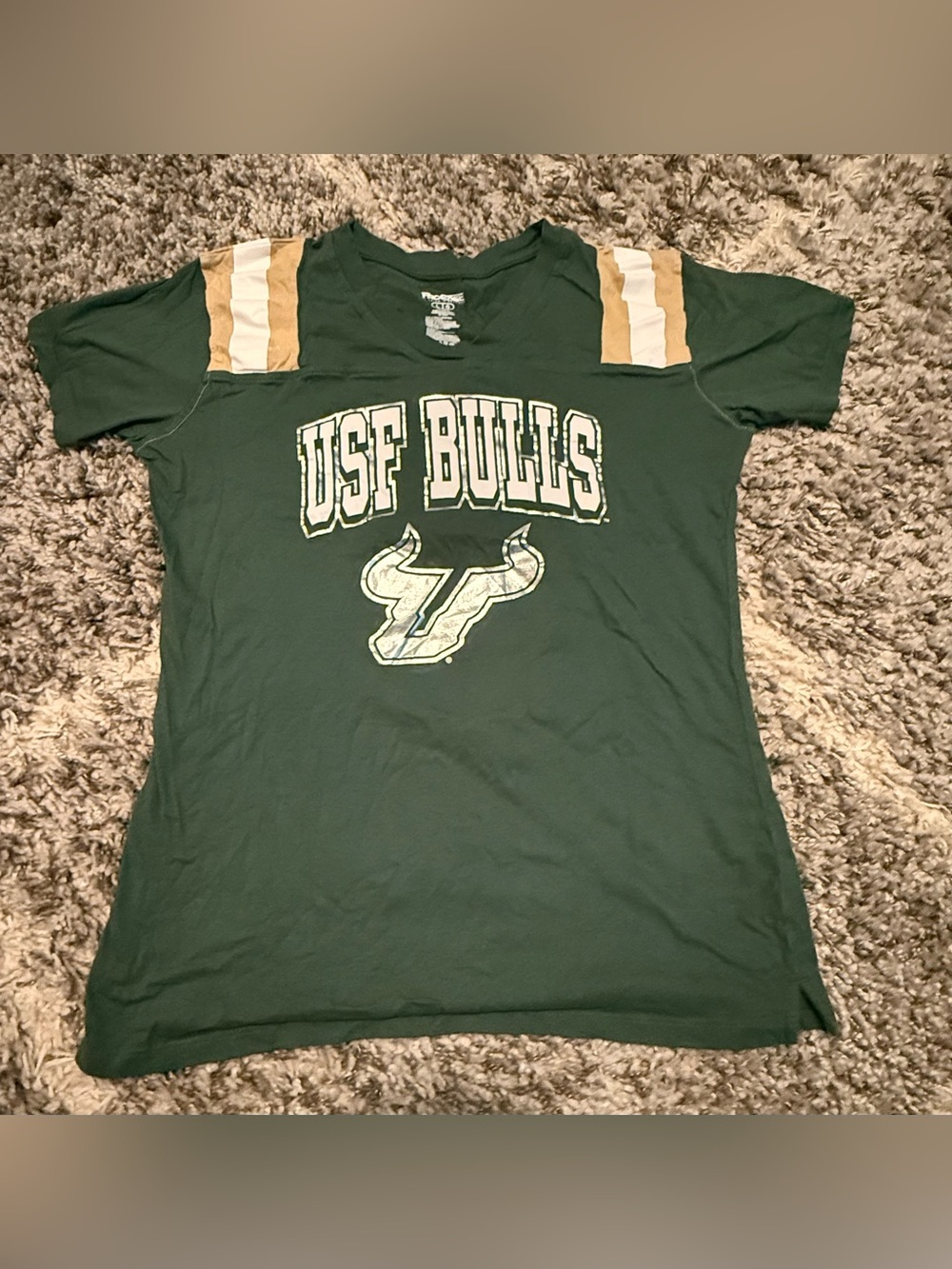 USF Bulls vintage Women’s size L T-Shirt.
Ready for football season